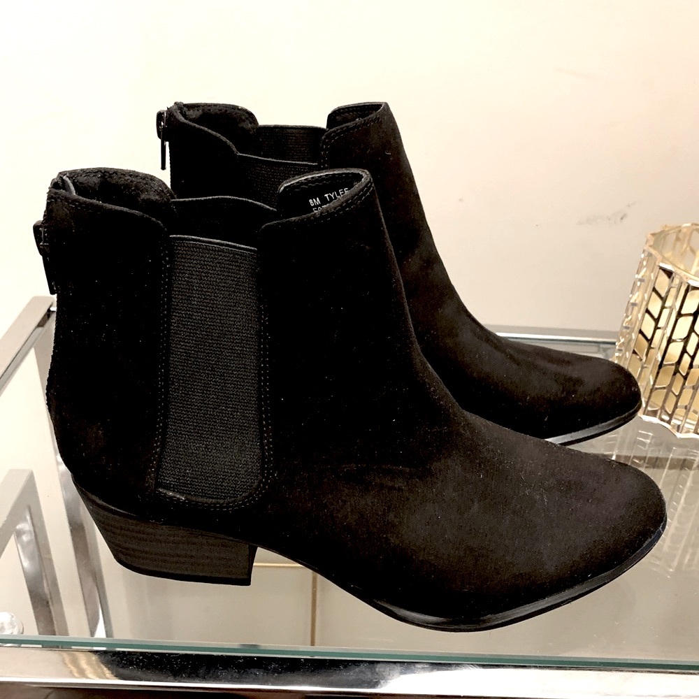 Esprit Tylee Black Suede Ankle Bootie